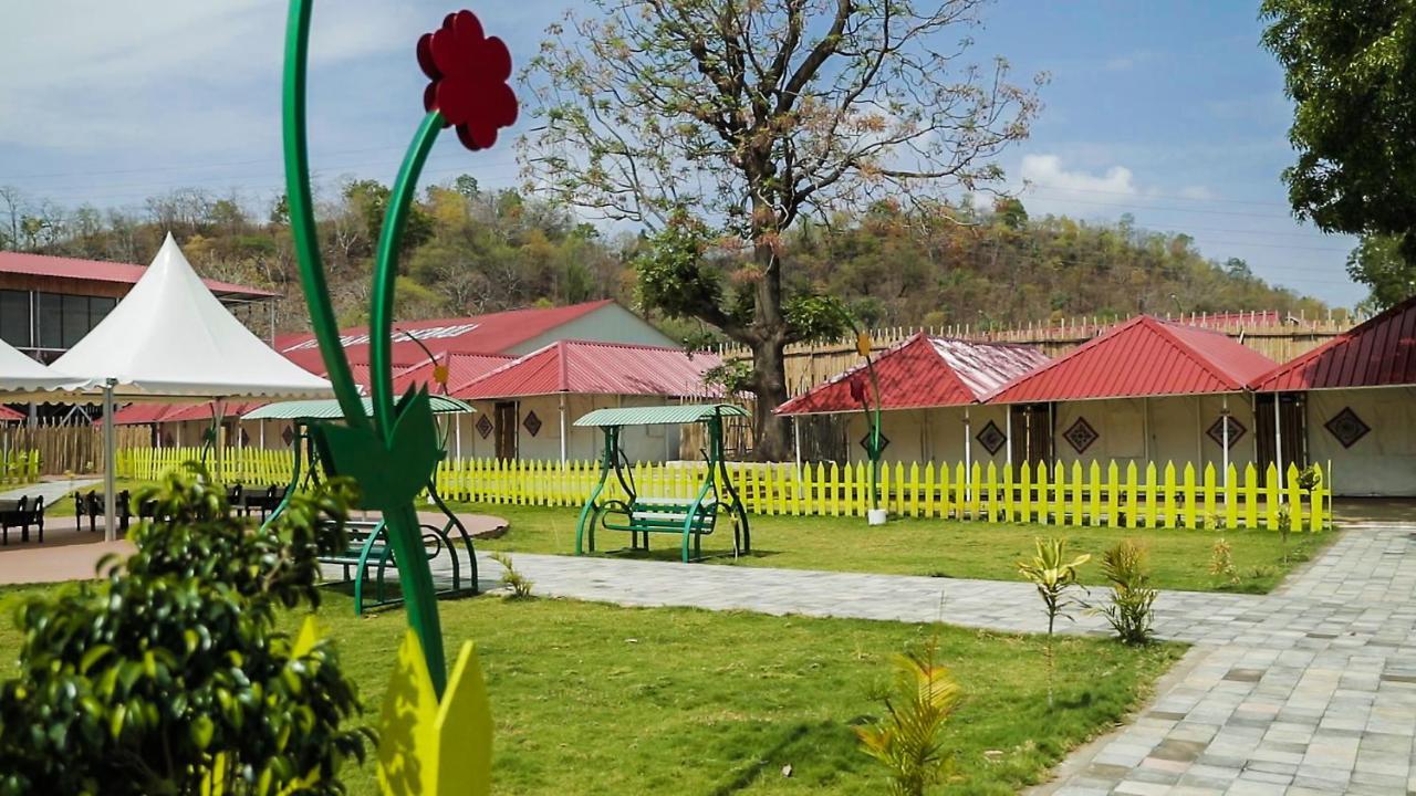 Praveg Tent City Narmada, Statue Of Unity Kevadia Екстериор снимка